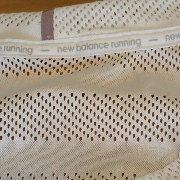 New Balance Tank Top Women's Small Ice White Mesh Athletic Running Top - Picture 2 of 7